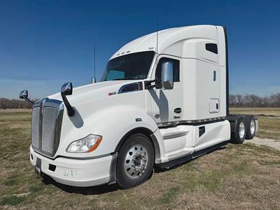 Kenworth T680 Sleeper Semi Truck - 76" High-Roof, Cummins 500HP