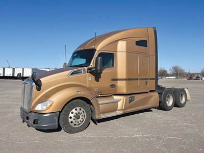 Kenworth T680 Sleeper Semi Truck - 76" High-Roof, Paccar 405HP