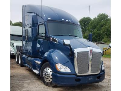 Kenworth T680 Sleeper Semi Truck - 76" High-Roof, Paccar 455HP