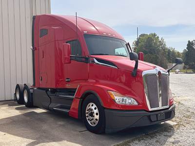 Kenworth T680 Sleeper Semi Truck - 76" High-Roof, Cummins 450HP