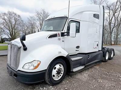 Kenworth T680 Sleeper Semi Truck - 76" High-Roof, Paccar 455HP