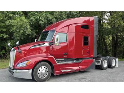 Kenworth T680 Sleeper Semi Truck - 76" High-Roof, Paccar 455HP