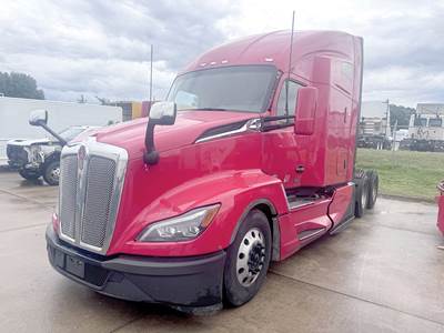 Kenworth T680 Sleeper Semi Truck - 76" High-Roof, Cummins 450HP