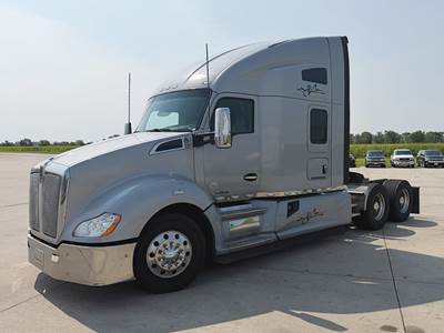 Kenworth T680 Sleeper Semi Truck - 76" High-Roof, Cummins 500HP