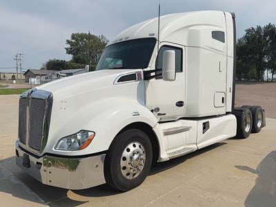 Kenworth T680 Sleeper Semi Truck - 76" High-Roof, Cummins 500HP