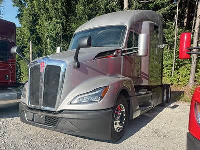 Kenworth T680 Sleeper Semi Truck - 76" High-Roof, Cummins 450HP