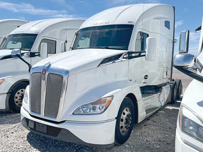 Kenworth T680 Sleeper Semi Truck - 76" High-Roof, Cummins 450HP