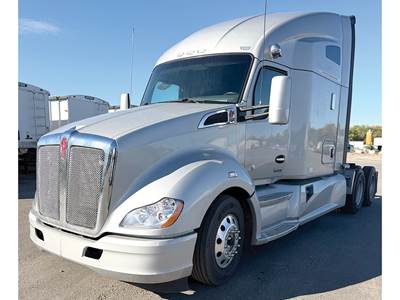 Kenworth T680 Sleeper Semi Truck - 76" High-Roof, Paccar 455HP