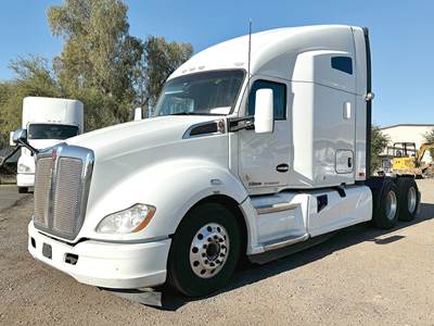 Kenworth T680 Sleeper Semi Truck - 76" High-Roof, Cummins 450HP