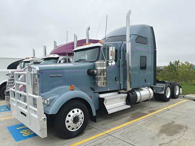 Kenworth W900L Sleeper Semi Truck - 72" Aerodyne, Cummins 500HP