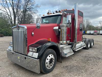 Kenworth W900L Sleeper Semi Truck - 72" Aerodyne, Cummins 500HP