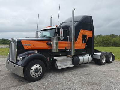 Kenworth W900L Sleeper Semi Truck - 72" Aerodyne, Cummins 500HP