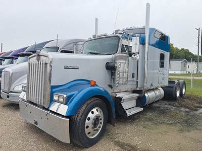 Kenworth W900L Sleeper Semi Truck - 86" Studio, Caterpillar 550HP