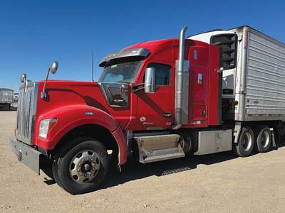 Kenworth W990 Sleeper Semi Truck - 52" Mid-Roof, Cummins 450HP