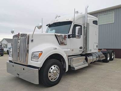 Kenworth W990 Sleeper Semi Truck - 76" Mid-Roof, Cummins 500HP