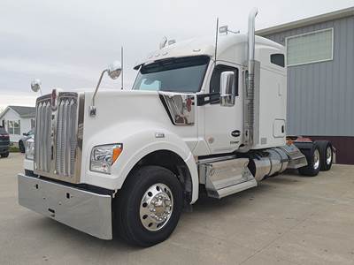 Kenworth W990 Sleeper Semi Truck - 76" Mid-Roof, Cummins 500HP