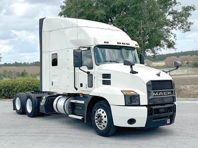 Mack Anthem Sleeper Semi Truck - 70" Stand-Up, MP8 445HP