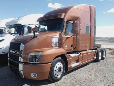 Mack Anthem Sleeper Semi Truck - 70" Stand-Up, MP8 445HP