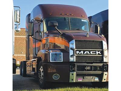 Mack Anthem Sleeper Semi Truck - 70" Stand-Up, MP7 400HP