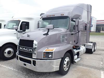 Mack Anthem Sleeper Semi Truck - 70" Stand-Up, MP8 445HP