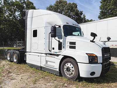 Mack Anthem Sleeper Semi Truck - 70" Stand-Up, MP8 445HP