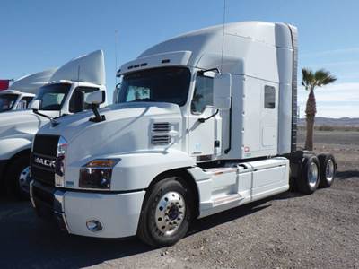 Mack Anthem Sleeper Semi Truck - 70" Stand-Up, MP8 445HP