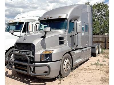 Mack Anthem Sleeper Semi Truck - 70" Stand-Up, MP8 550HP