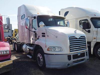 Mack Pinnacle CXU613 Sleeper Semi Truck - 70" Mid-Rise, MP8 445HP