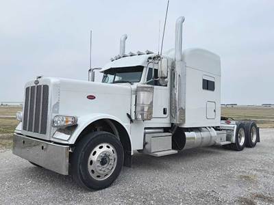 Peterbilt 389 UltraCab Sleeper Semi Truck - 78" Unibilt High Roof, Cummins 565HP