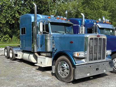 Peterbilt 389 UltraCab Sleeper Semi Truck - 70" Unibilt Stand-Up, Cummins 565HP