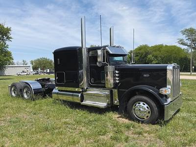Peterbilt 389EXHD Sleeper Semi Truck - 72" Unibilt Flat-Top, Cummins 565HP