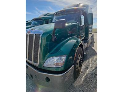 Peterbilt 579 Sleeper Semi Truck - 80" Ultraloft, Cummins 450HP