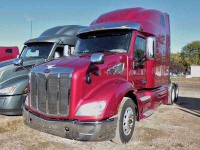 Peterbilt 579 Sleeper Semi Truck - 80" Ultraloft, Cummins 450HP