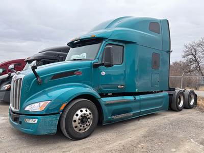Peterbilt 579 Sleeper Semi Truck - 80" Ultraloft, Paccar 455HP