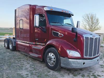 Peterbilt 579 Sleeper Semi Truck - 80" Unibilt High Roof, Paccar 455HP