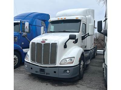 Peterbilt 579 Sleeper Semi Truck - 72" Unibilt High Roof, Cummins 400HP