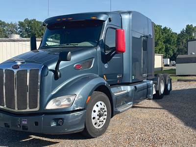 Peterbilt 579 Sleeper Semi Truck - 80" Unibilt High Roof, Paccar 455HP