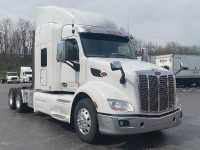 Peterbilt 579 Sleeper Semi Truck - 58" Unibilt High Roof, Paccar 510HP