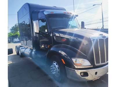 Peterbilt 579 Sleeper Semi Truck - 90" Custom High Roof, Paccar 475HP