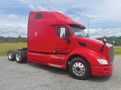 Peterbilt 579 Sleeper Semi Truck - 80" Ultraloft, Paccar 455HP