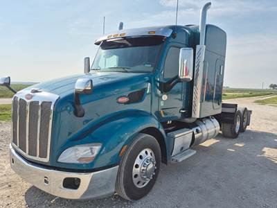 Peterbilt 579 Sleeper Semi Truck - 72" Unibilt High Roof, Cummins 450HP