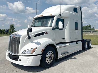 Peterbilt 579 Sleeper Semi Truck - 80" Ultraloft, Cummins 450HP