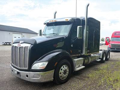 Peterbilt 579 Sleeper Semi Truck - 72" Unibilt Stand-Up, Cummins 450HP