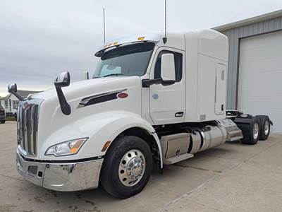 Peterbilt 579 Sleeper Semi Truck - 72" Unibilt High Roof, Cummins 450HP