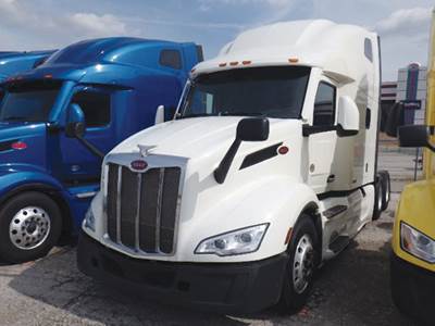 Peterbilt 579 Sleeper Semi Truck - 80" Ultraloft, Cummins 450HP