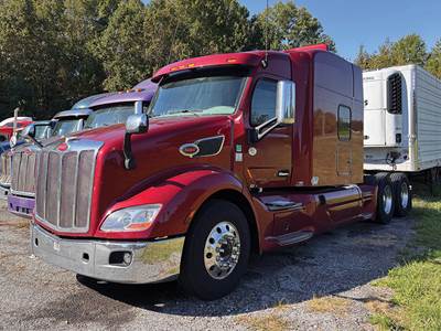 Peterbilt 579 Sleeper Semi Truck - 80" Unibilt High Roof, Paccar 455HP