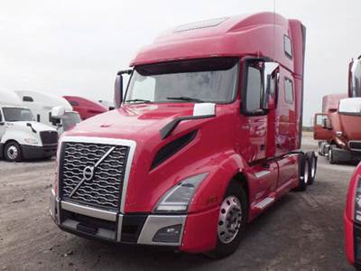 Volvo VNL860 Sleeper Semi Truck - D13TC 455HP