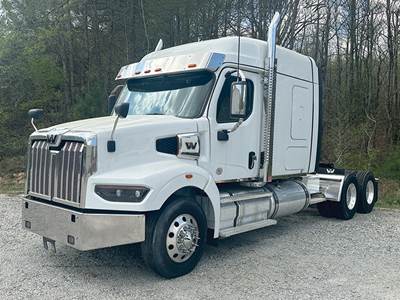 Western Star 49X Sleeper Semi Truck - 68" Mid-Roof, Detroit 525HP