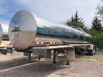 Walker 42ft Tank Trailer - Air Ride