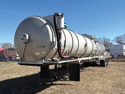 North 50ft Vacuum Tank Trailer - Air Ride